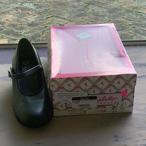 Miguelito Women’s Black Flamenco Shoe